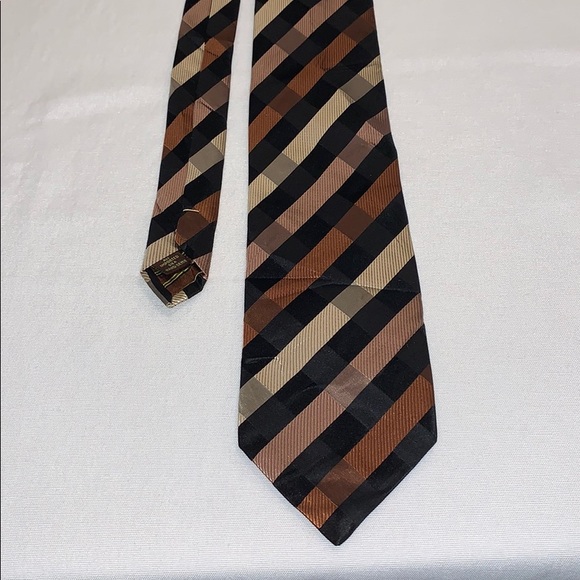 BCBG Attitude Patterned Silk Tie NWOT - Picture 2 of 4